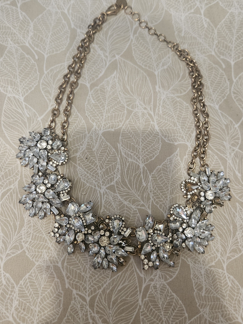 Crystal Statement Fashion Elegant Necklace in Clear and Gold